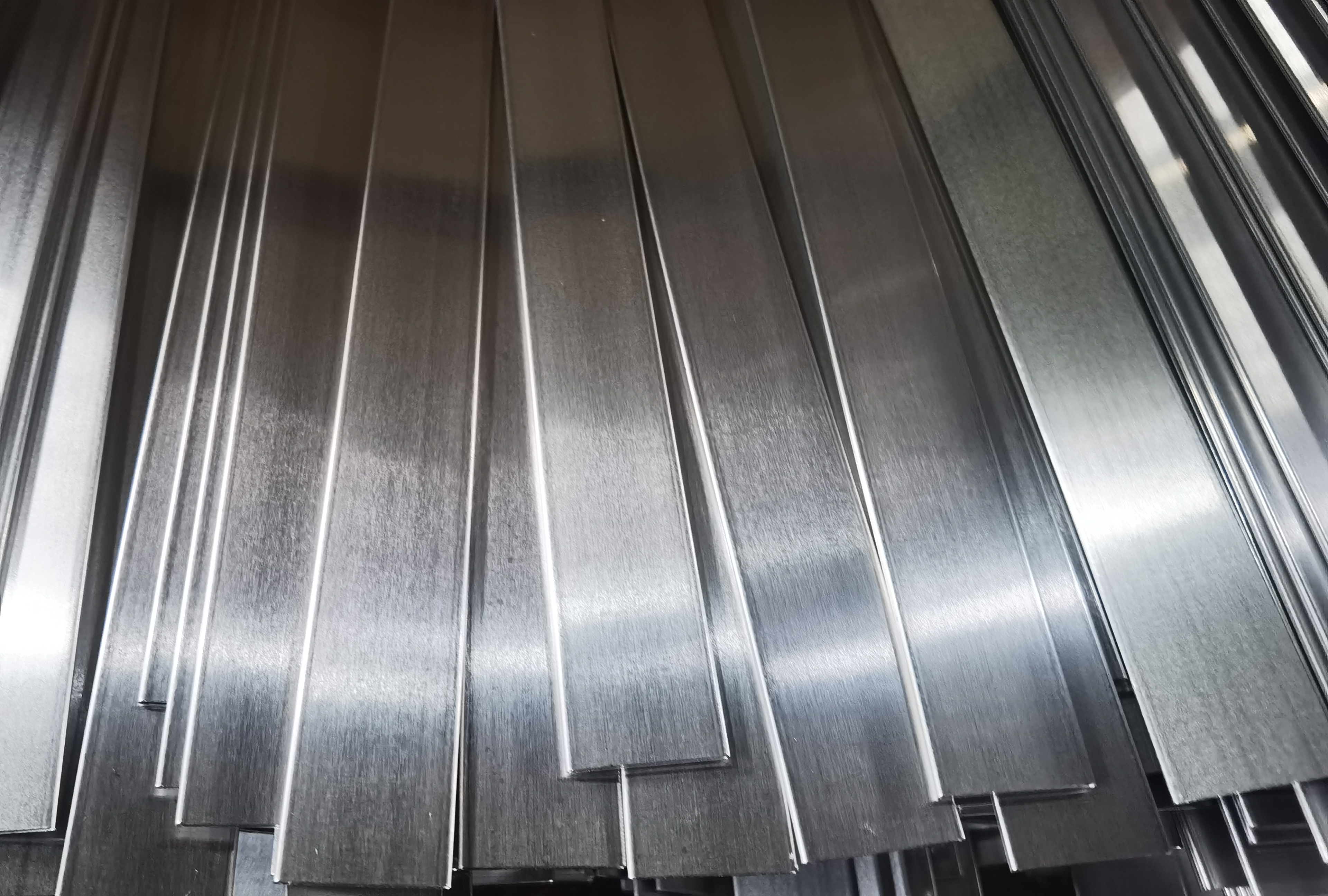Napa 3003 tabung aluminium dibutuhake kanggo komponen kendaraan energi anyar?